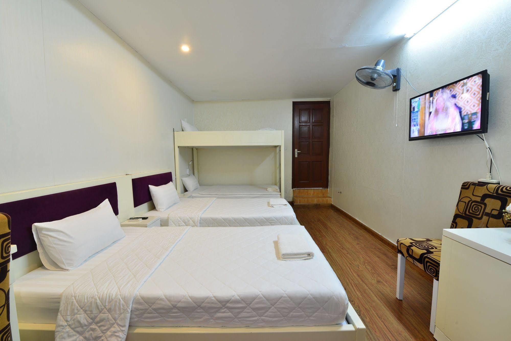 Little Hanoi Hostel Екстер'єр фото